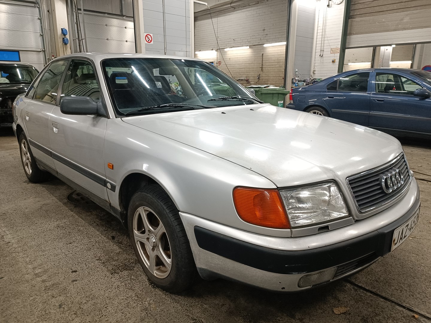 WAUZZZ4AZNN008271 AUDI 100 Photo 1