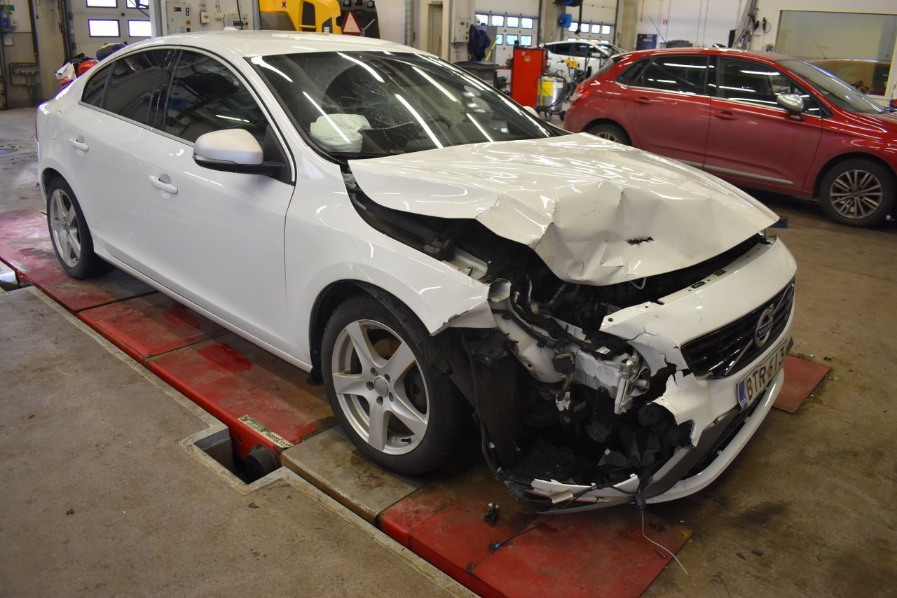 app.lotImage.altText