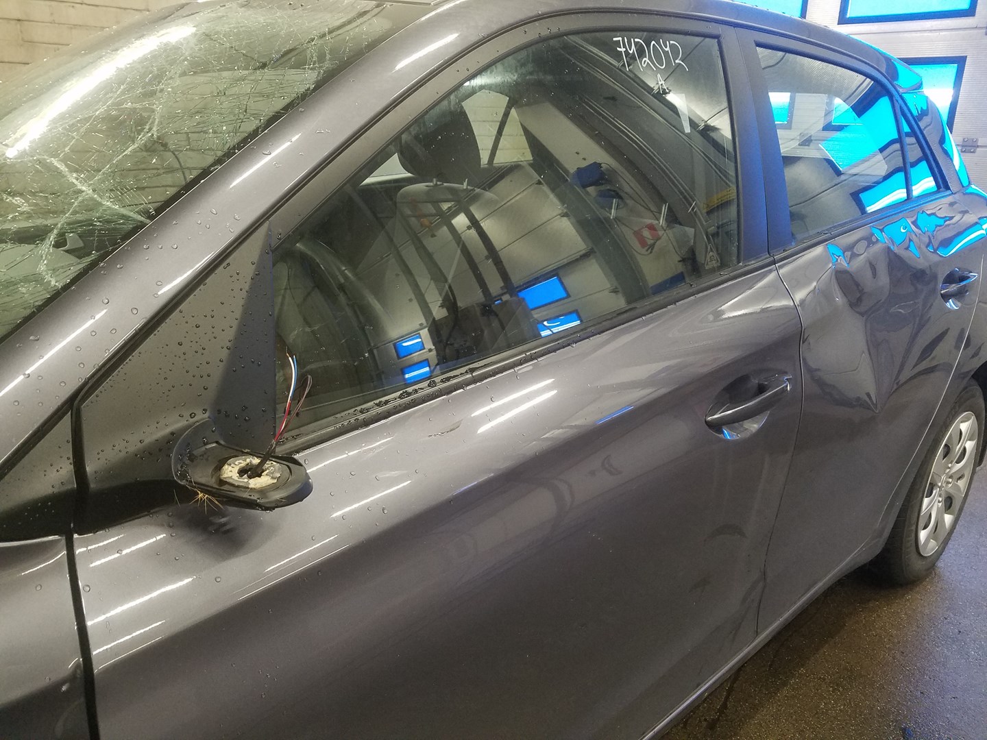 VIN: NLHB251BAGZ138135 Auction: COPART FINLAND Lot: 50123827 Location: Tiistain huutokauppa NLHB251BAGZ138135 HYUNDAI i20 2016 GRAY Photo 13