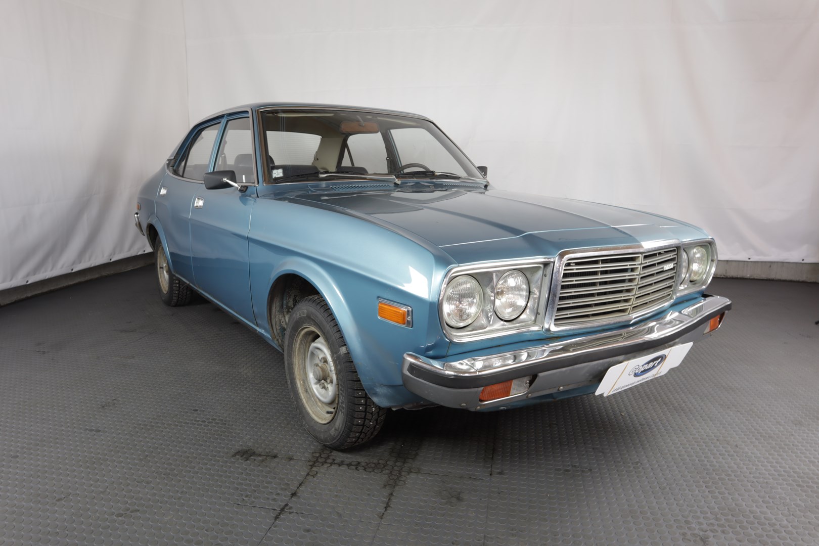 LA2VS-262490 Mazda 929 Photo 1