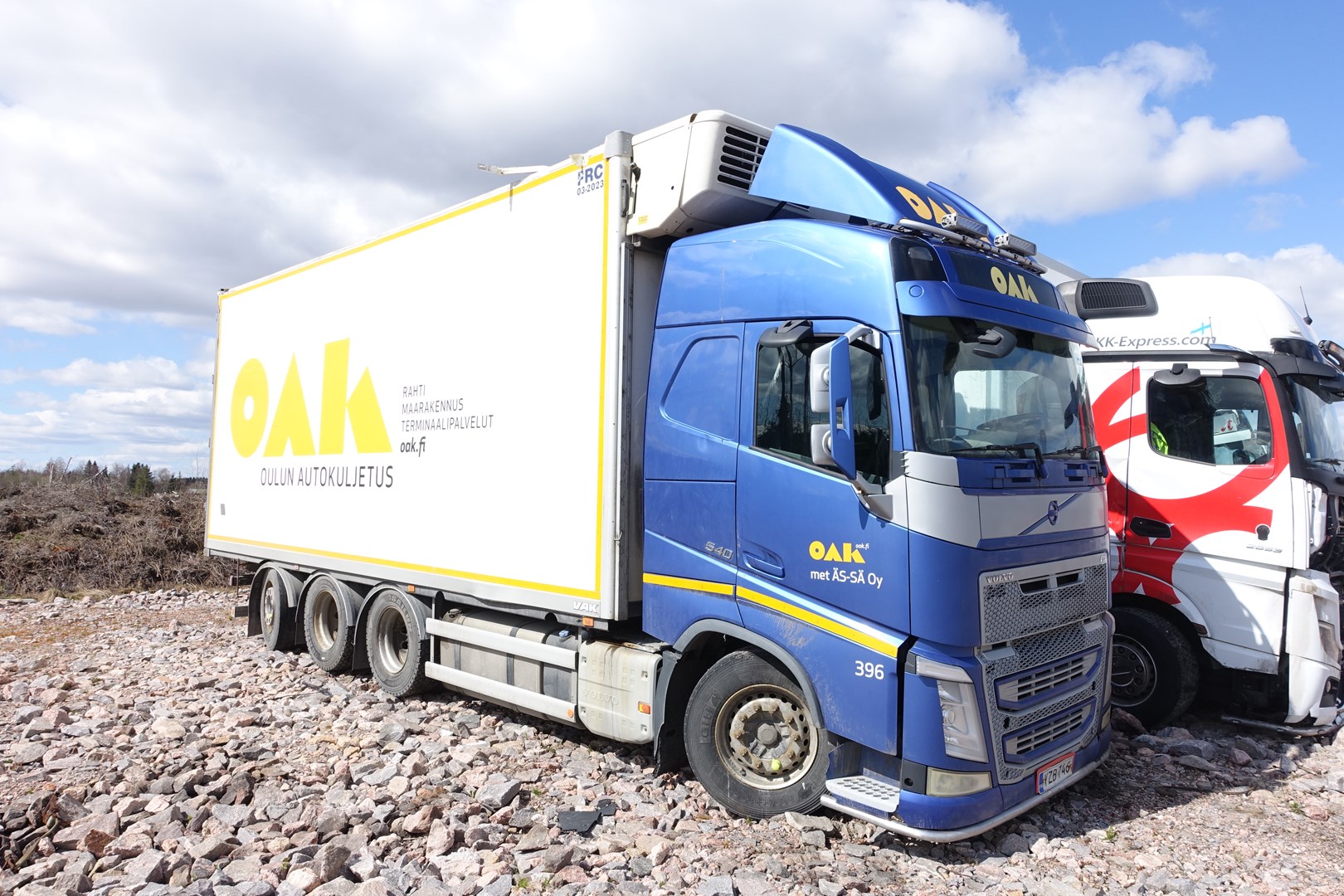 YV2RT60G7HA803401 Auction: COPART FINLAND Lot: 50239832 Location: Perjantain huutokauppa YV2RT60G7HA803401 VOLVO FH 2017 BLUE Photo 1