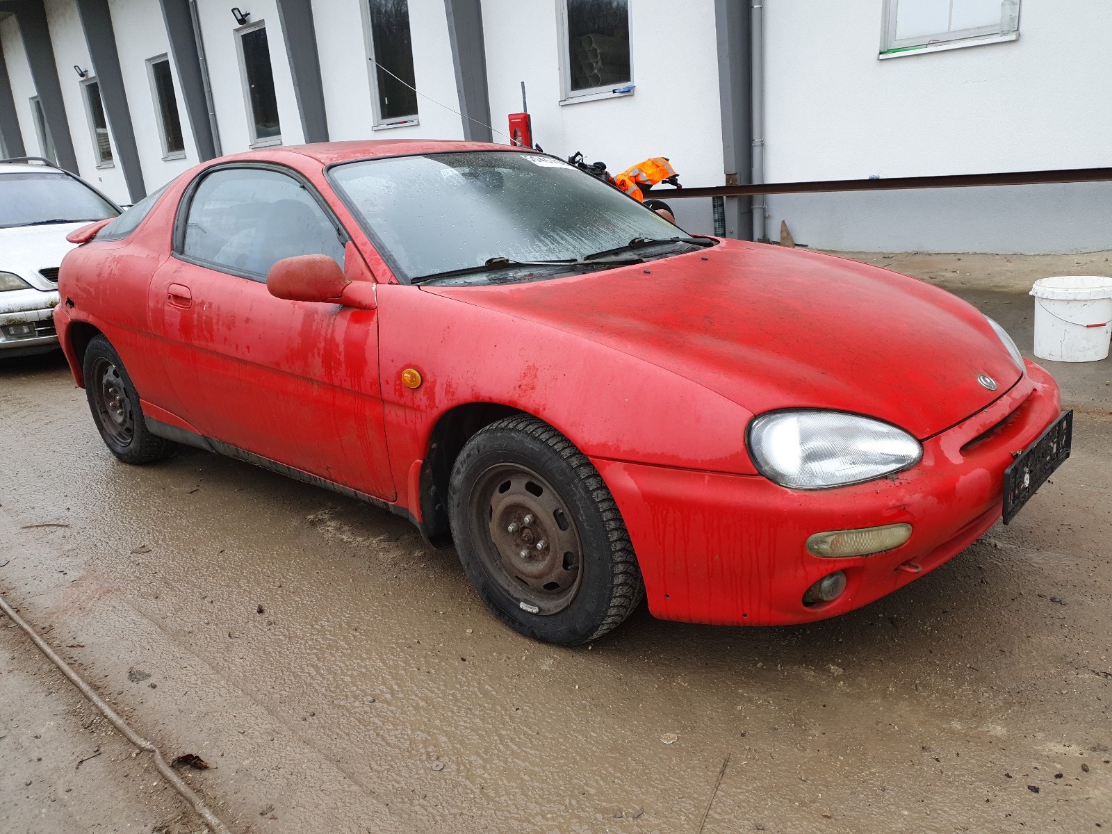 JMZEC13B200121477 Mazda MX-3 Photo 1