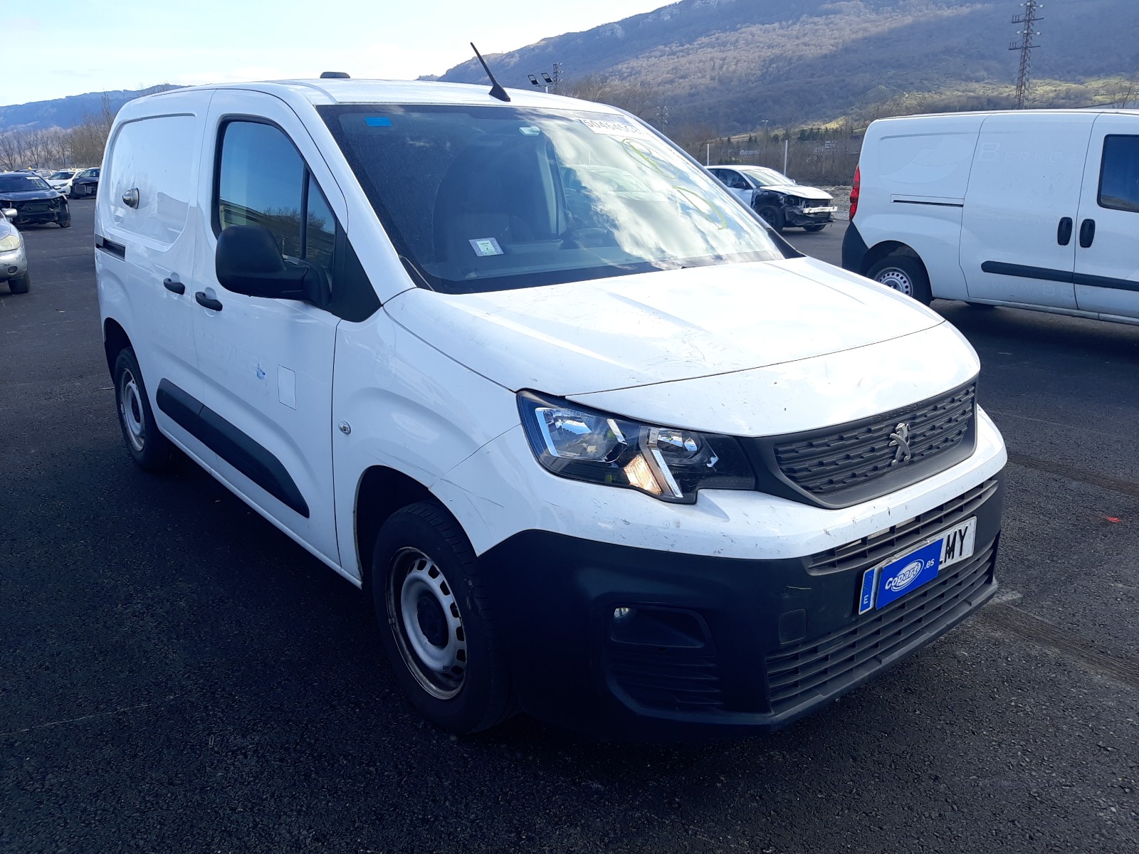 vehicle photo