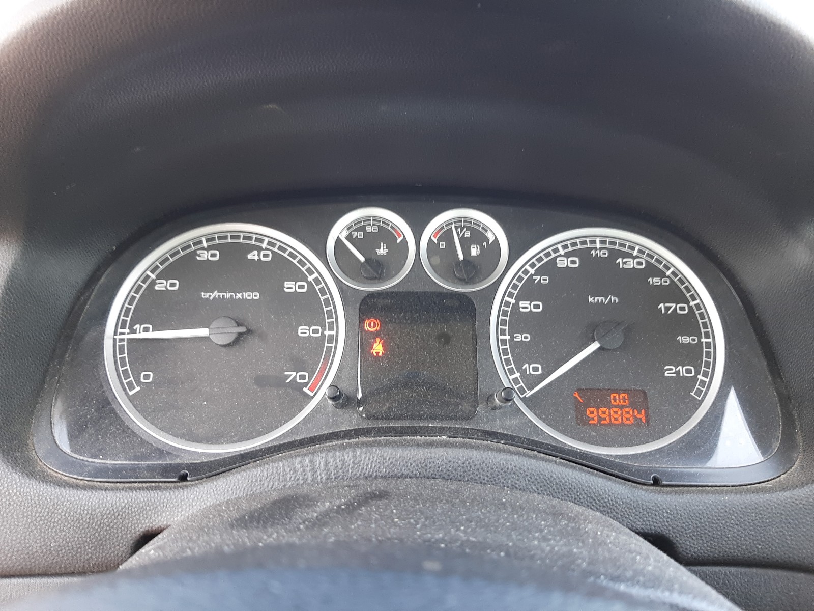 VF33CNFUL83889872 Auction: COPART SPAIN Lot: 50479843 Location: Granada VF33CNFUL83889872 Peugeot 307 2004 GRAY Photo 8