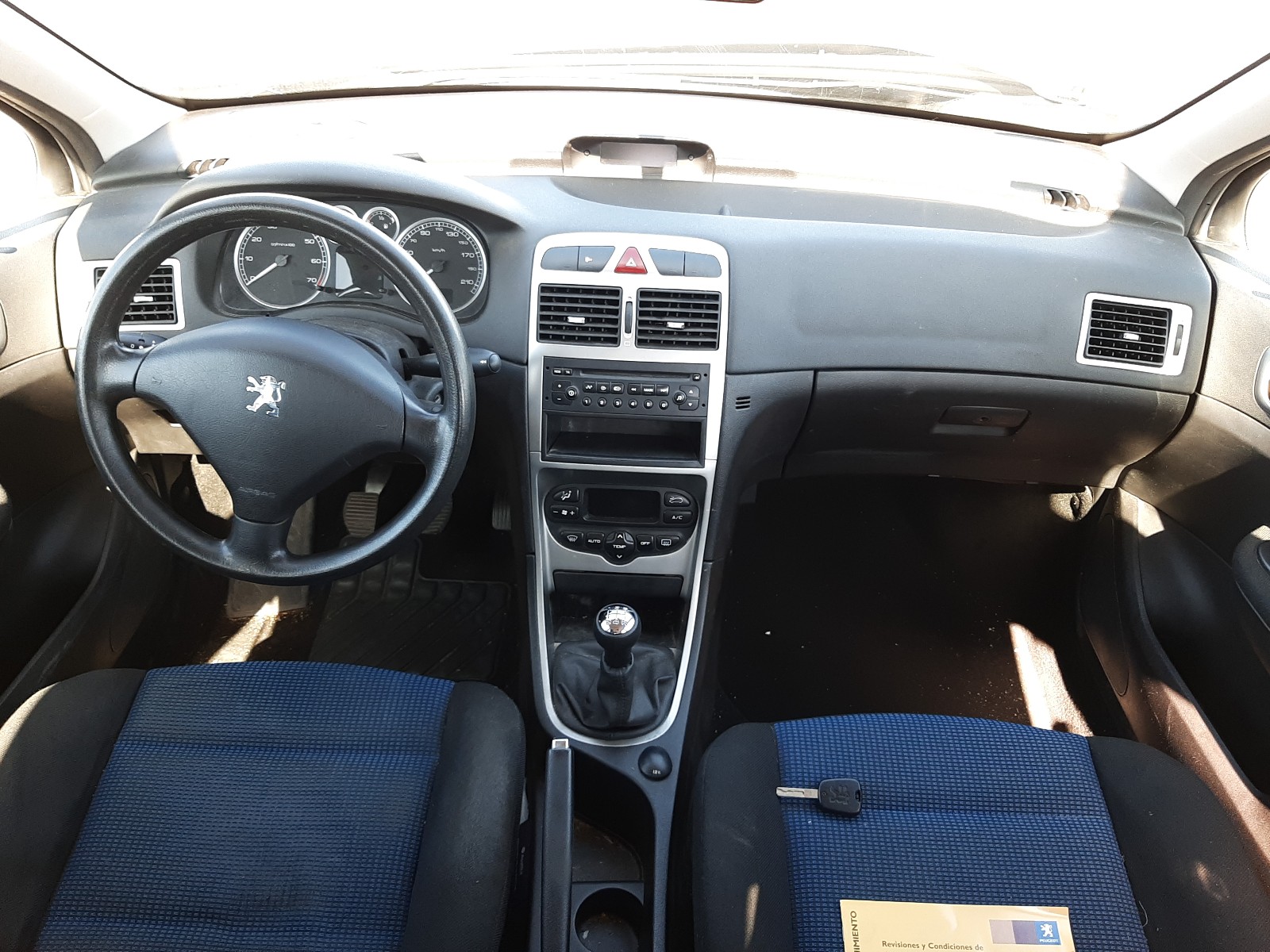 VF33CNFUL83889872 Auction: COPART SPAIN Lot: 50479843 Location: Granada VF33CNFUL83889872 Peugeot 307 2004 GRAY Photo 9