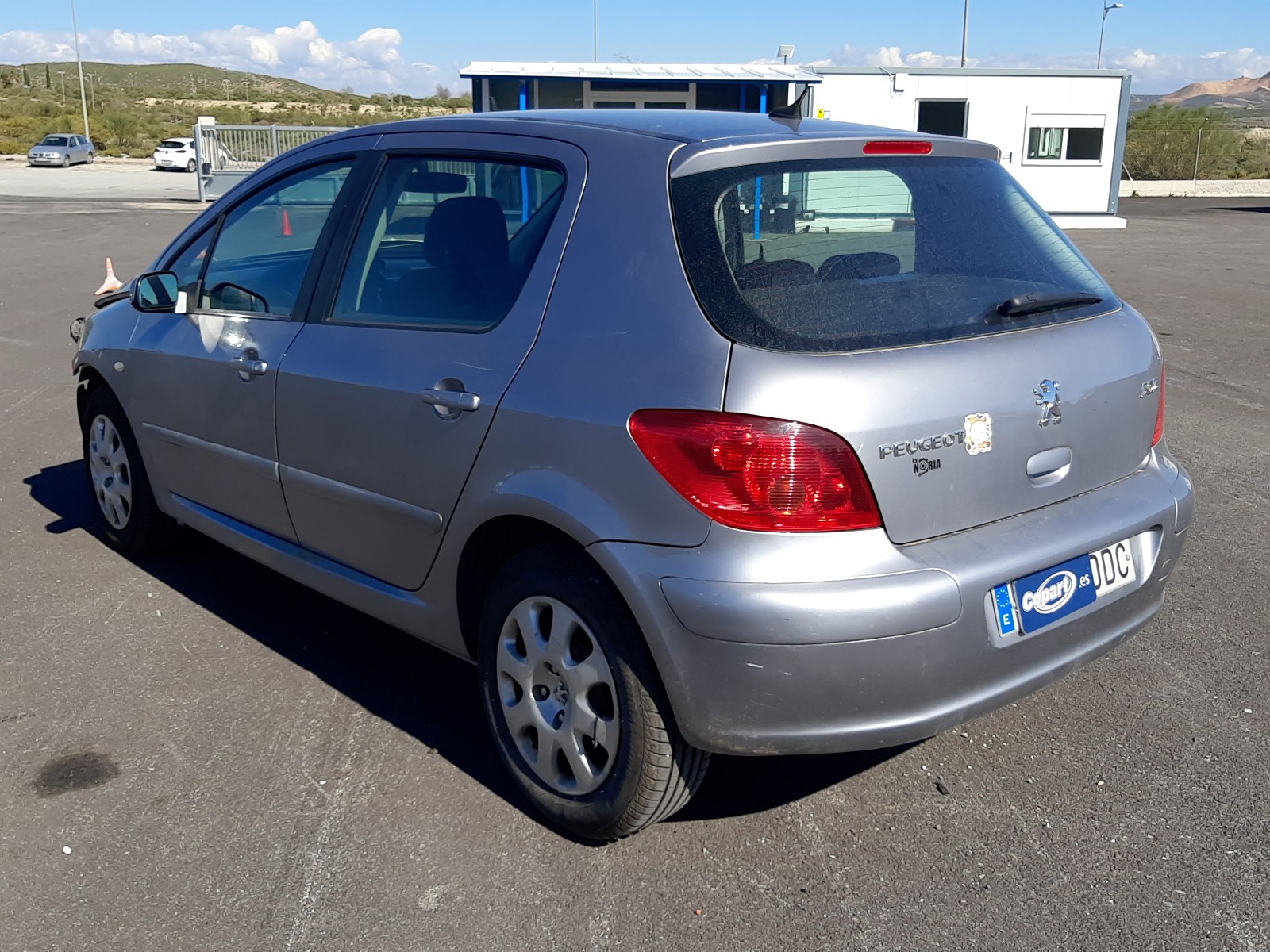 VF33CNFUL83889872 Auction: COPART SPAIN Lot: 50479843 Location: Granada VF33CNFUL83889872 Peugeot 307 2004 GRAY Photo 3