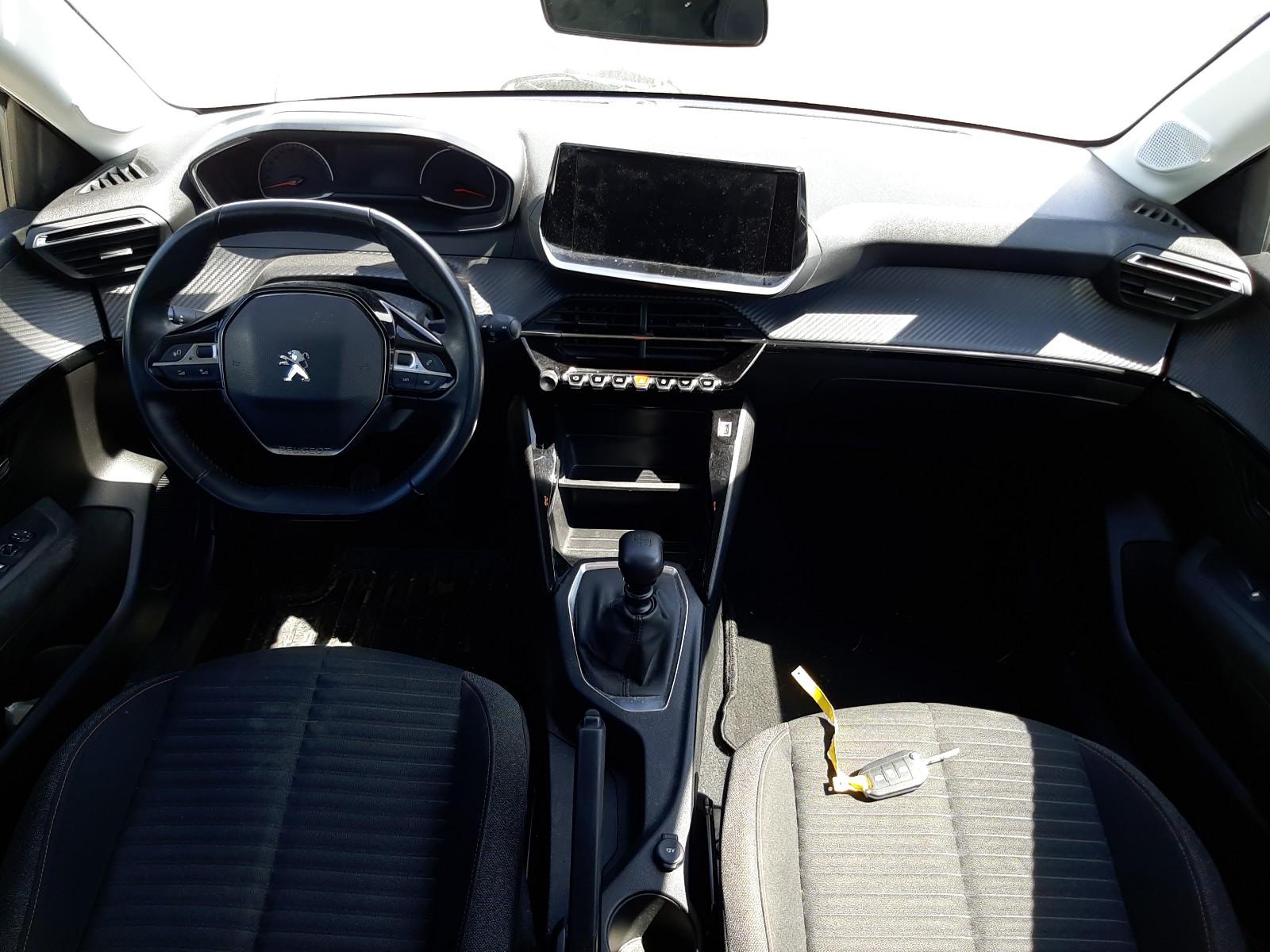 Peugeot 208 2022 VR3UBYHTKN5813460 Photo 9
