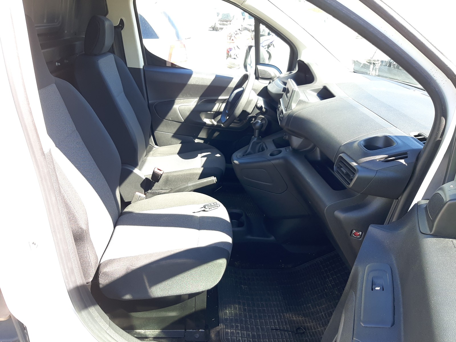 Peugeot Nuevo Partner 2019 VR3EFBHYBKN501355 Photo 5