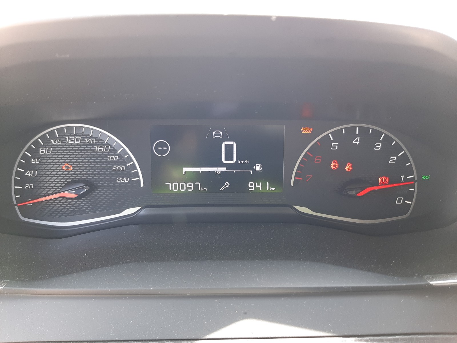 Peugeot 208 2022 VR3UBYHTKN5813460 Photo 8