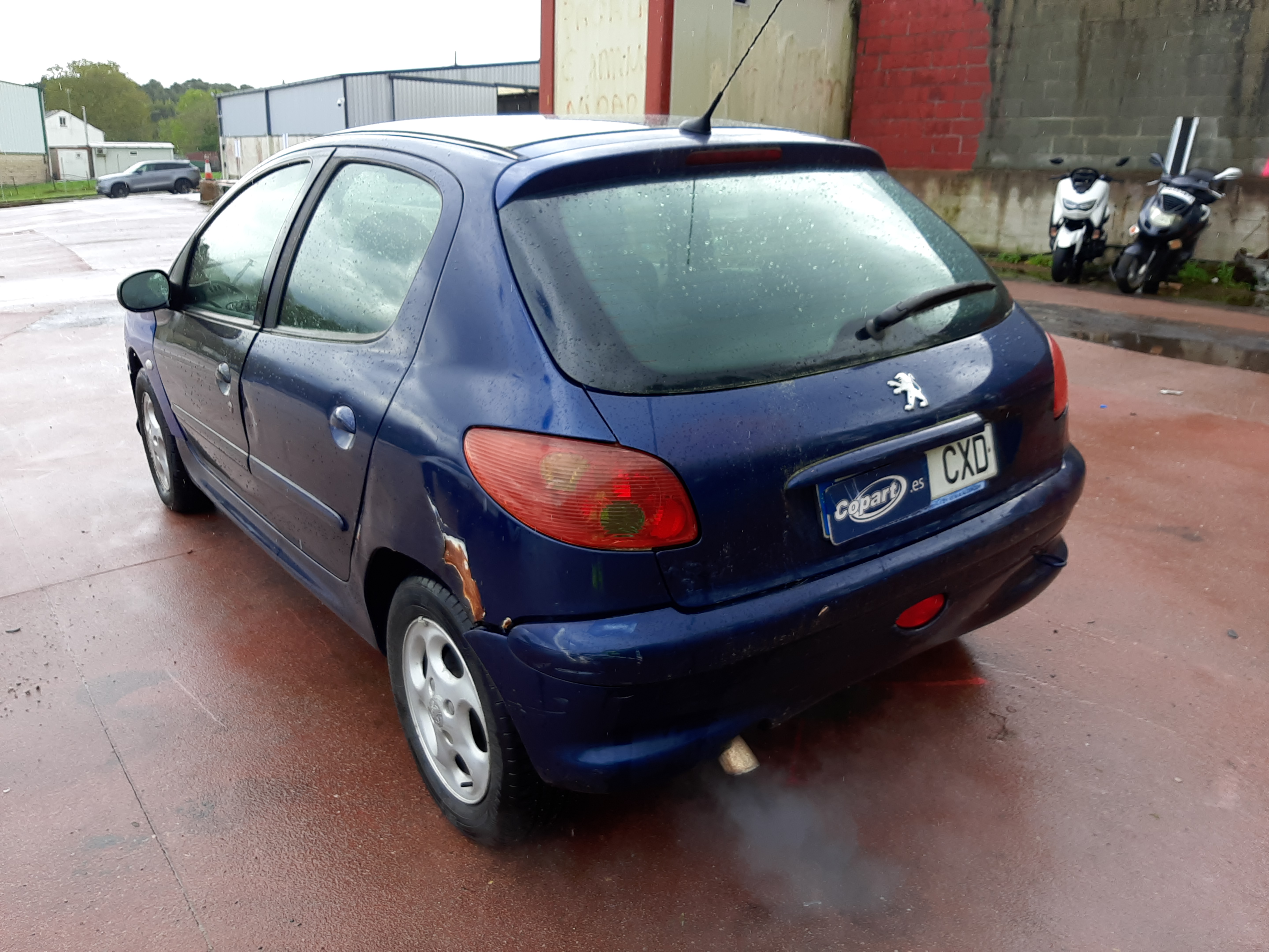 Peugeot 206 2004 VF32ARHYF44000581 Photo 3