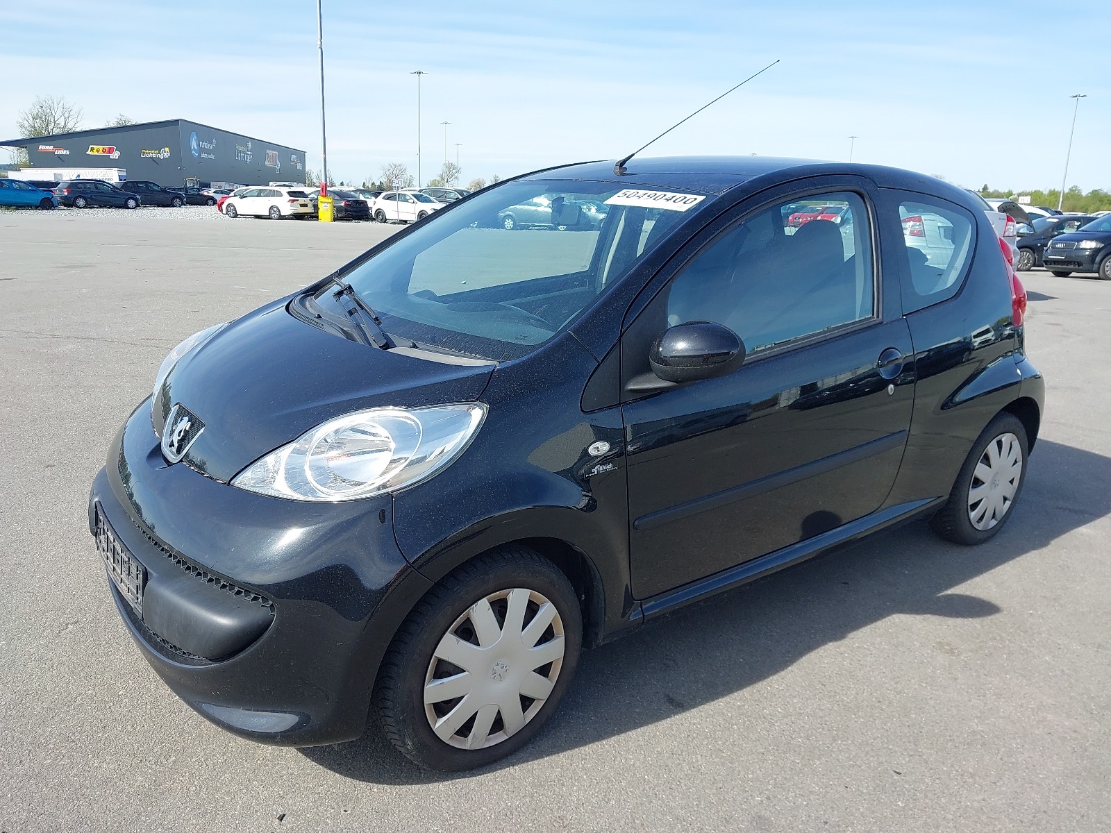 Peugeot 107 2008 VF3PMCFAC88206084 Photo 2