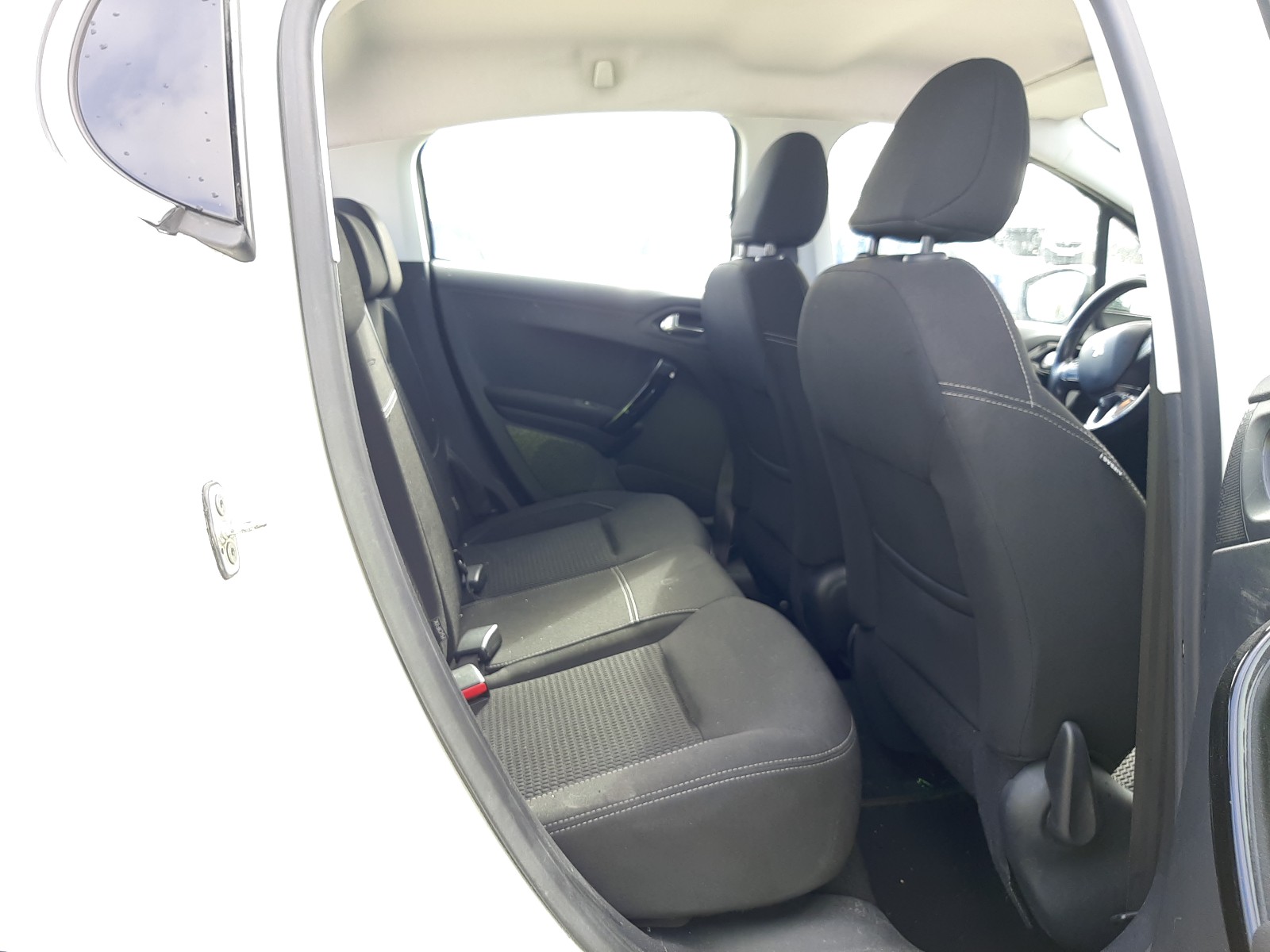 Peugeot 208 2015 VF3CCHMZ6FT173499 Photo 6
