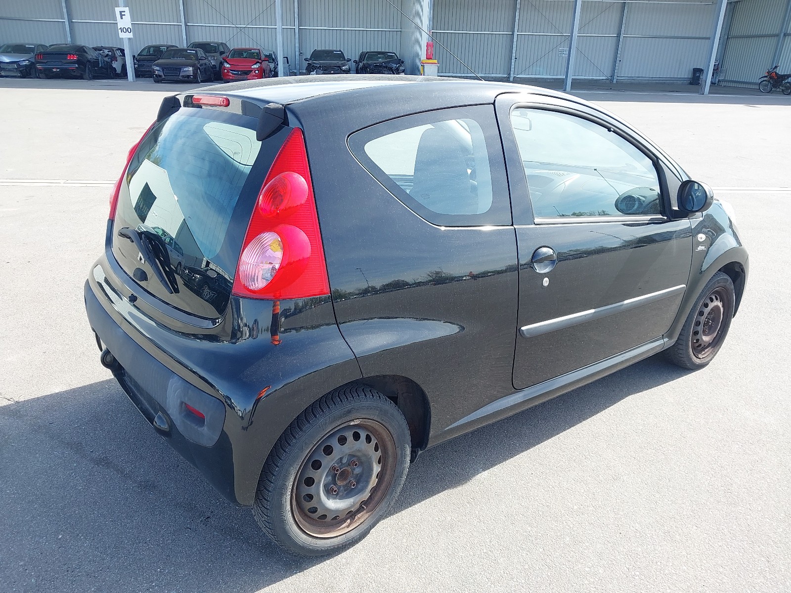 Peugeot 107 2008 VF3PMCFAC88206084 Photo 4