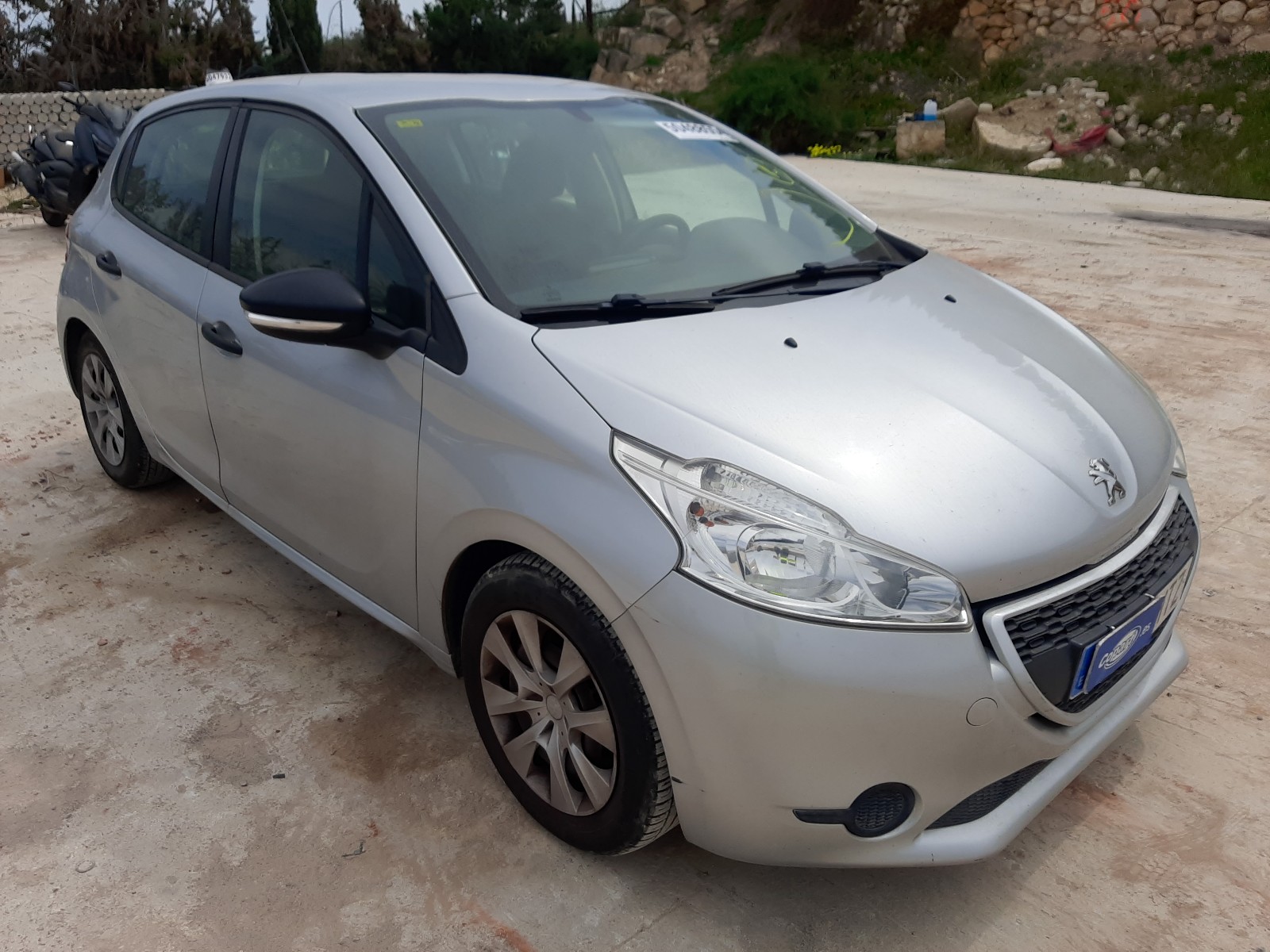 VF3CC8HR0DT107070 Peugeot 208 Photo 1
