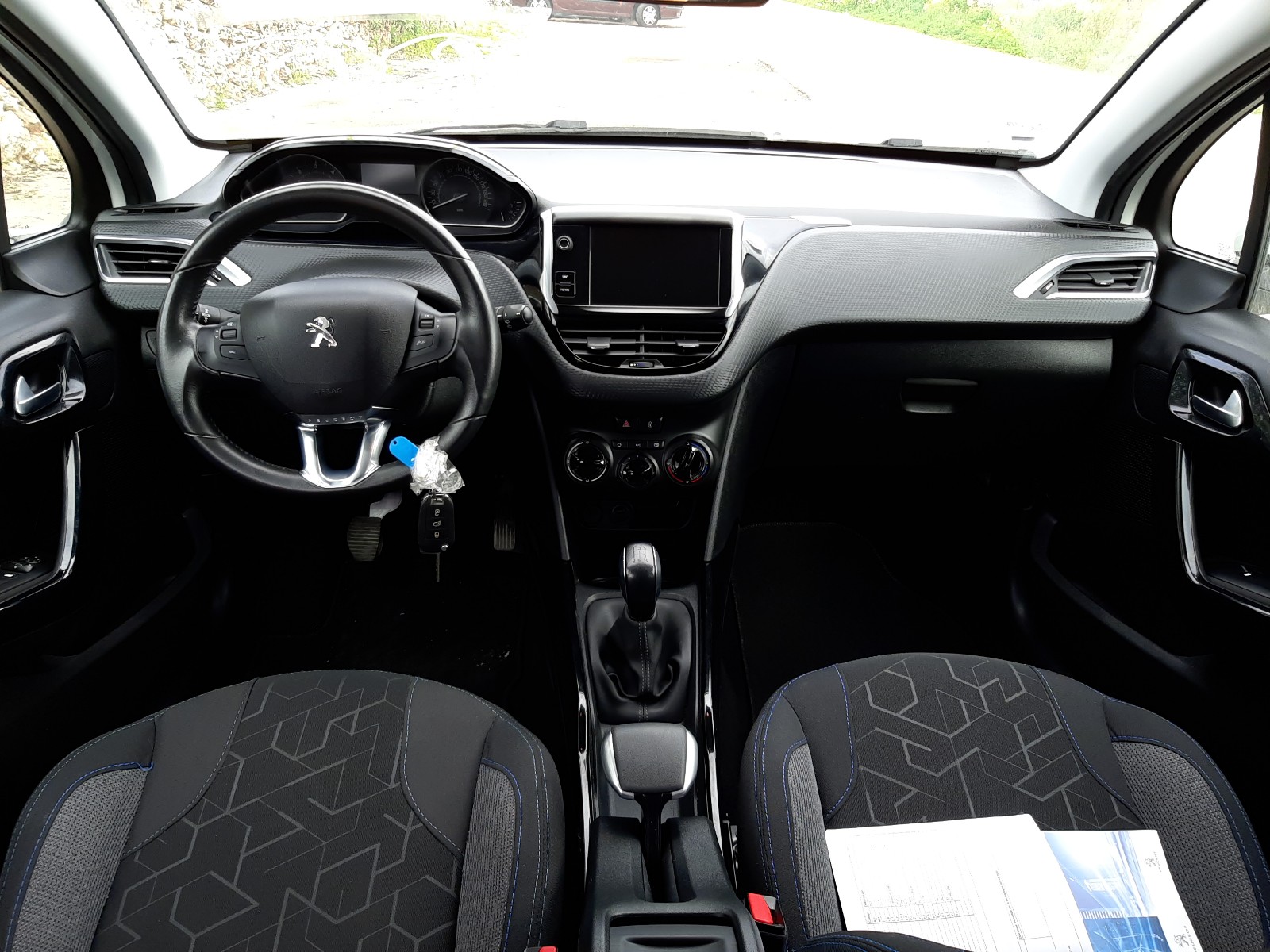 Peugeot 2008 2019 VF3CUYHYPKY068299 Photo 9