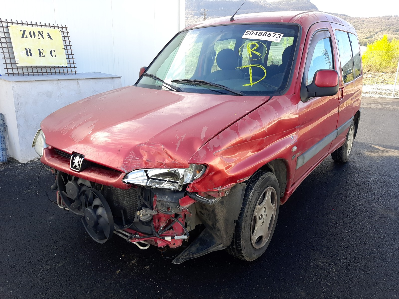 Peugeot Partner 2001 VF35FRHYE60387987 Photo 2