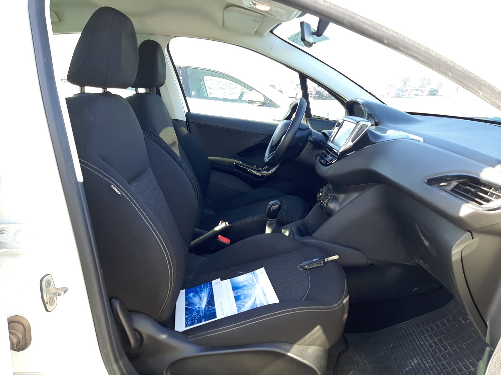 Peugeot 208 2019 VF3CCYHYPKT008325 Photo 5