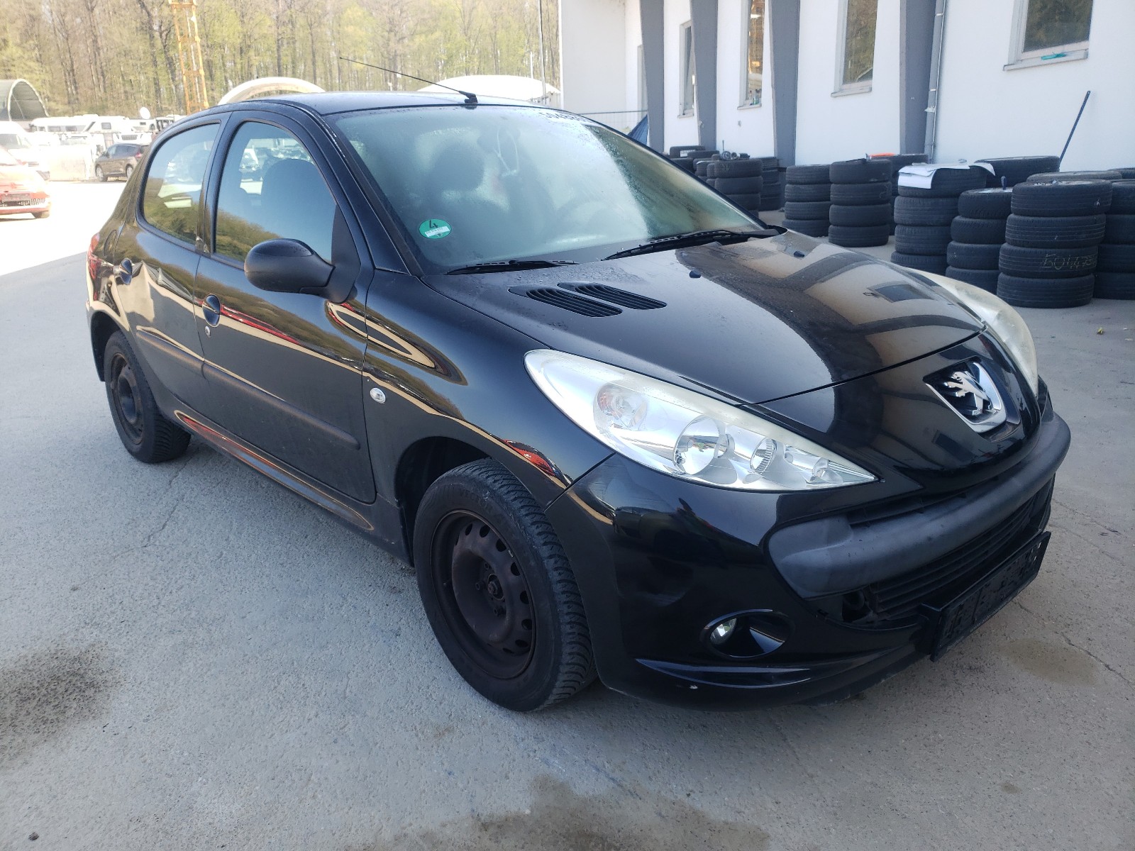 VF32MHFXAAY015055 Peugeot 206 + Photo 1