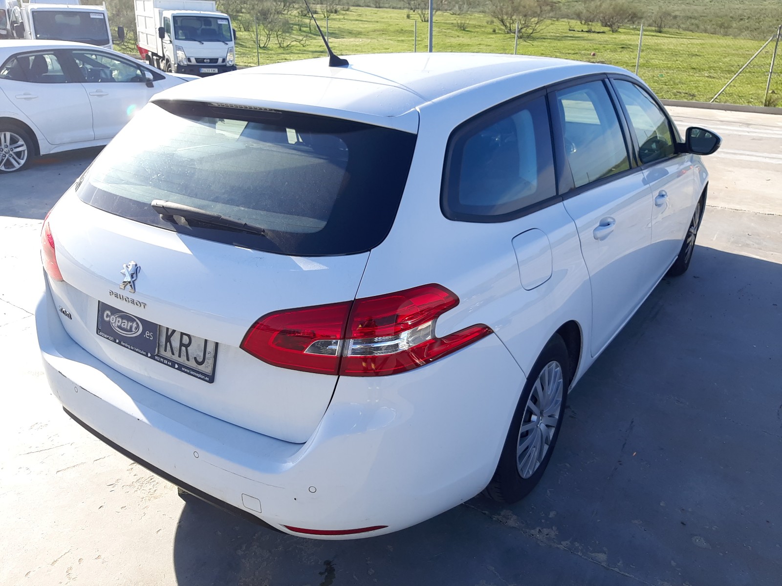 Peugeot 308 SW 2018 VF3LCYHYPJS414389 Photo 4