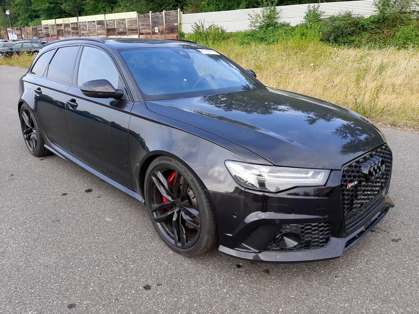 WUAZZZ4GXGN902857 Audi RS 6 Avant Photo 1