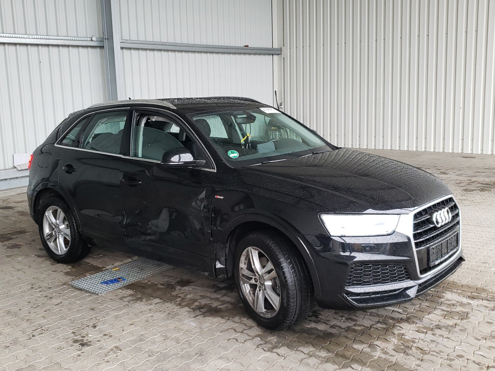 2016 Audi Q3 design