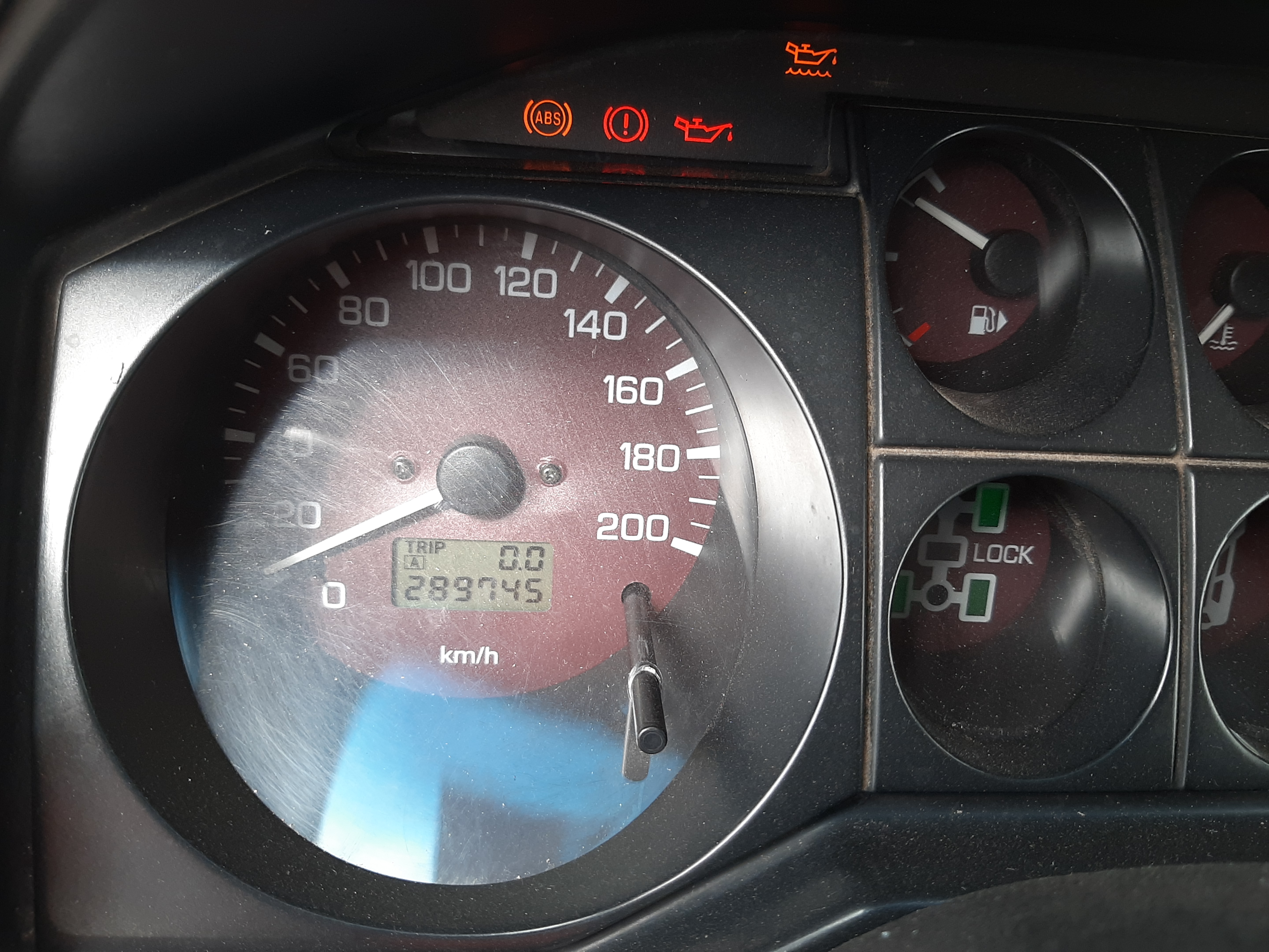 Mitsubishi Montero 2003 JMBMNV68W2J004585 Photo 8