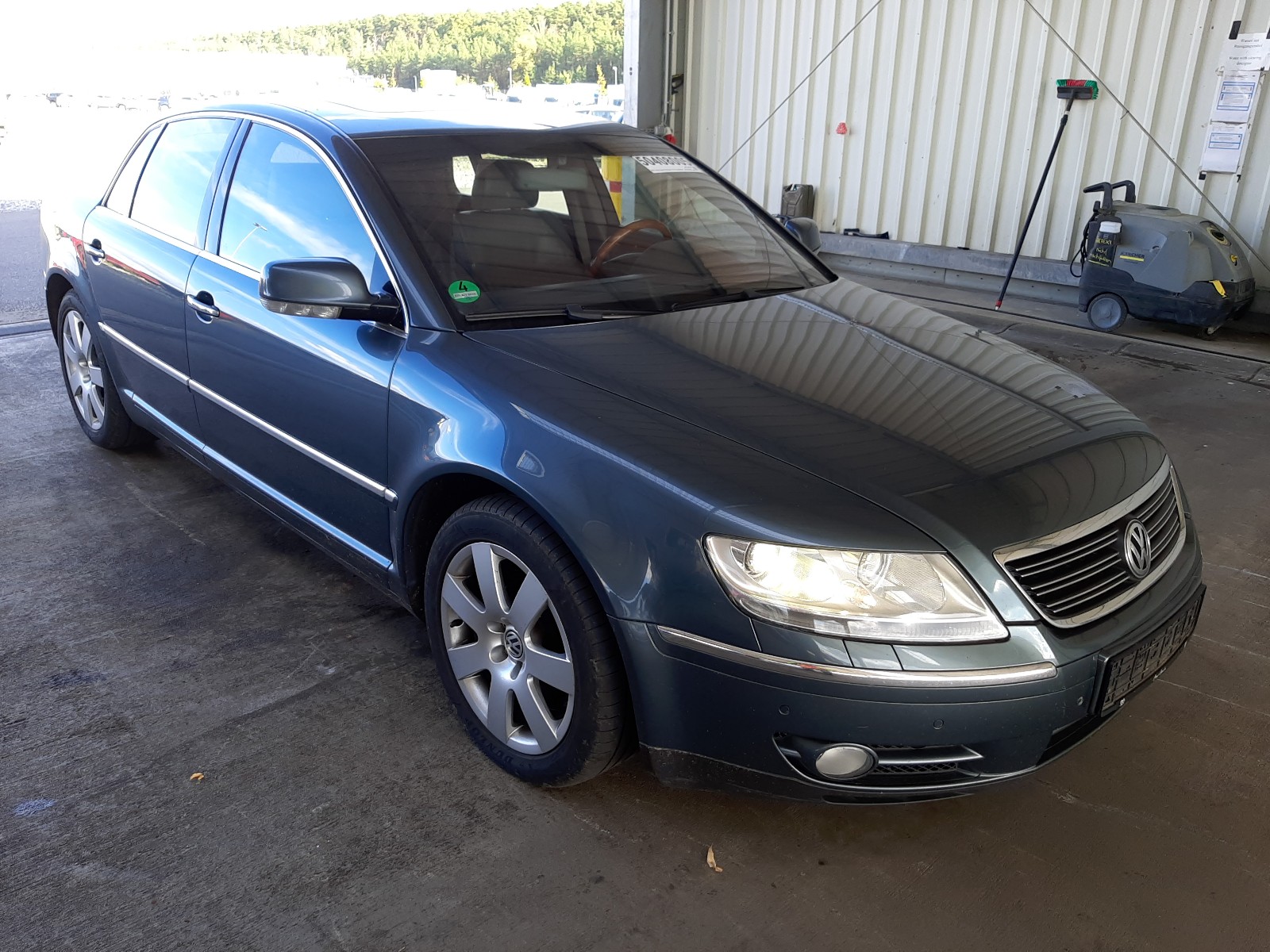 WVWZZZ3DZ68000328 Volkswagen Phaeton Photo 1