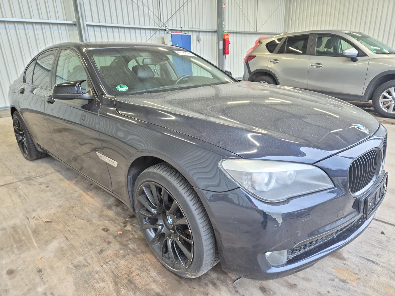BMW 7 Series 2011  740d xDrive