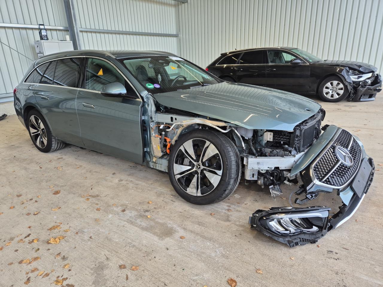 Mercedes-Benz E 2024  -Klass T-Modll  300 d Avantgard Advancd