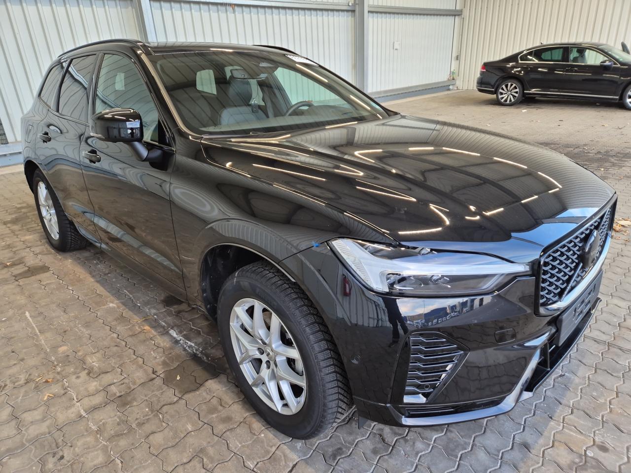 Volvo XC60 2025  Plus Black Edition AWD