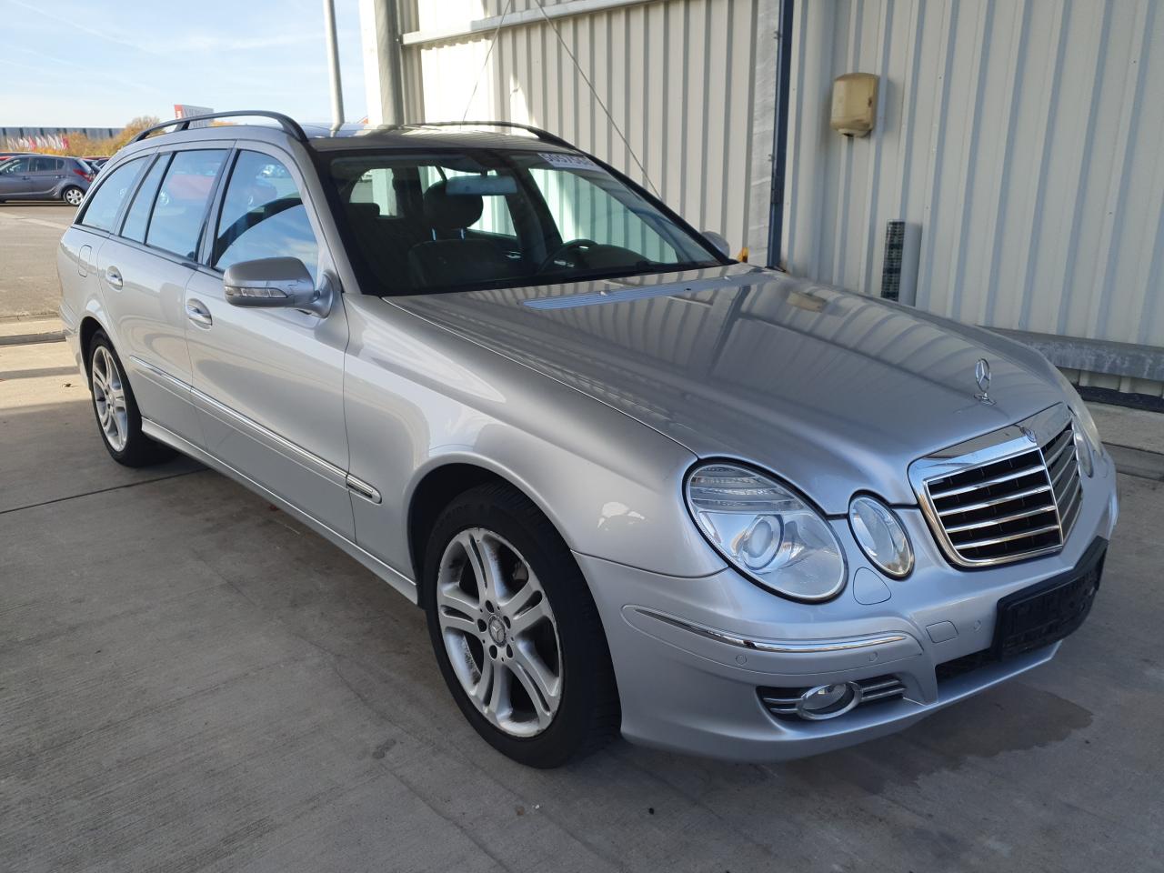 Mercedes-Benz E 2009  320  320