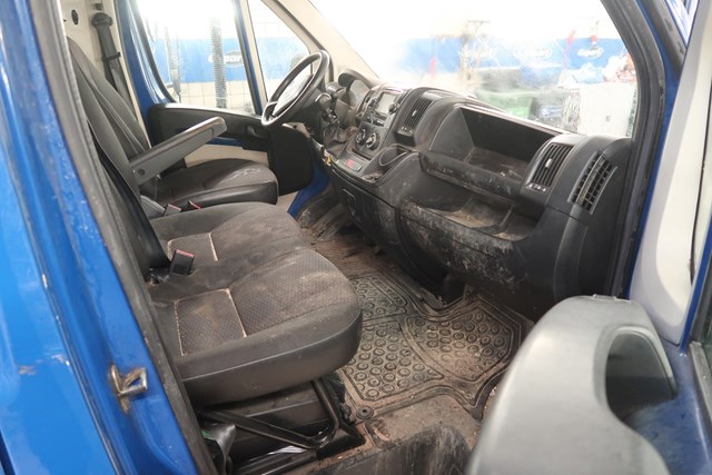 VF3YCSMFB12676240 Auction: COPART FINLAND Lot: 50466297 Location: Turku VF3YCSMFB12676240 Peugeot BOXER 2014 BLUE Photo 5