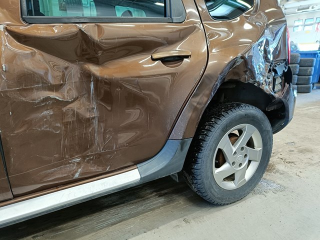 UU1HSDACN45428774 Auction: COPART FINLAND Lot: 50487523 Location: Pirkkala UU1HSDACN45428774 Dacia Duster 2011 BROWN Photo 12