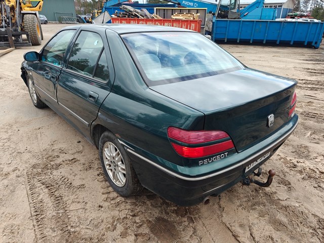 Peugeot 406 1999 VF38BRFRE80821317 Photo 3