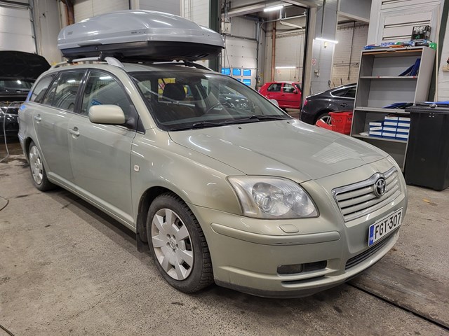 2005 Toyota Avensis