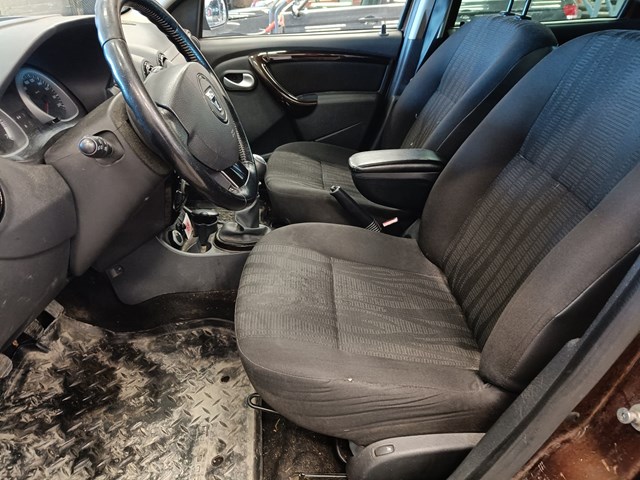 UU1HSDACN45428774 Auction: COPART FINLAND Lot: 50487523 Location: Pirkkala UU1HSDACN45428774 Dacia Duster 2011 BROWN Photo 11